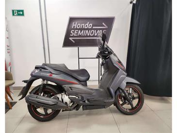 CITY COM 300I